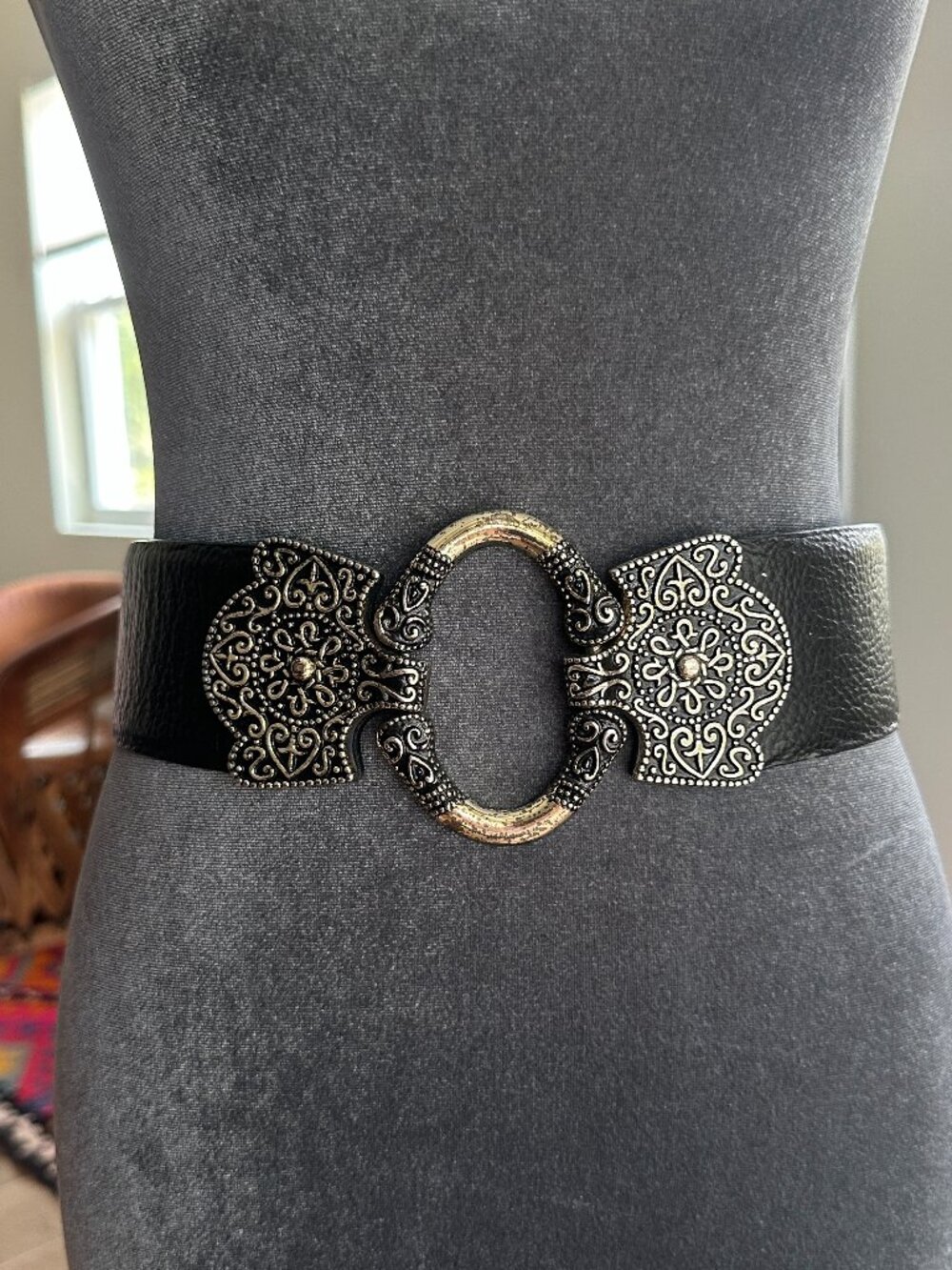 Chico’s Adjustable Leather Belt Vintage Size Small  Black and Silver